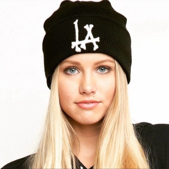 Brandy Melville Black LA Bones Beanie - Picture 1 of 5